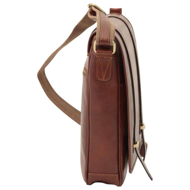 Bernardomediumlerenipadtasmetmagneetsluitingcognaczijkant - Richards-Specials-Store.com