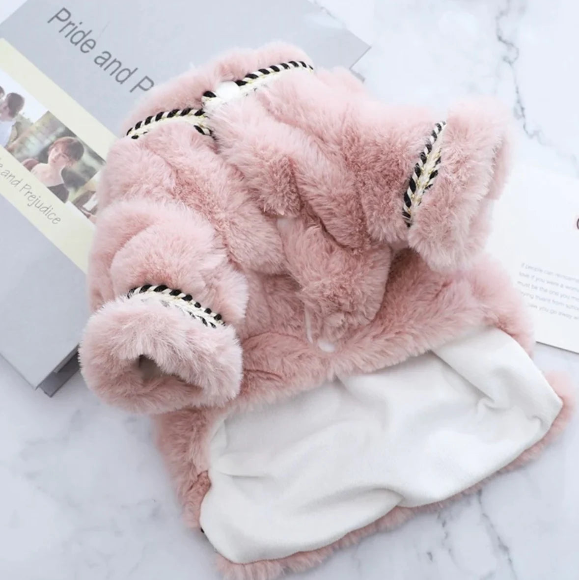 Luxe hondenjas voor uw allerkleinste trouwe viervoeter.