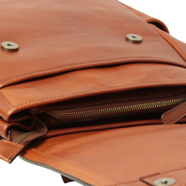 Lerenlaptoprugzakmettrolleyband-Teakbinnenkant - Richards-Specials-Store.com